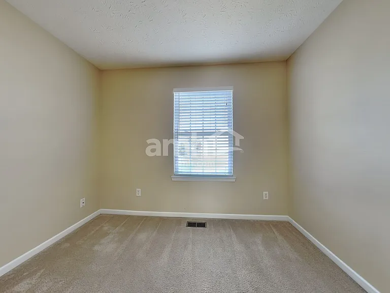 2452 Featherston Ct — Photo 12