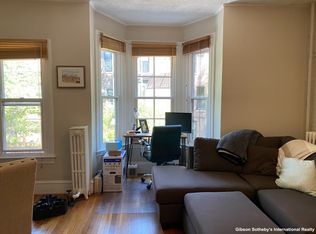 17 Dartmouth Pl #2, Boston, MA 02116