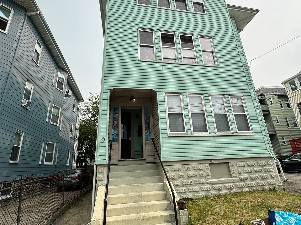 9 Mayberry Ave #2