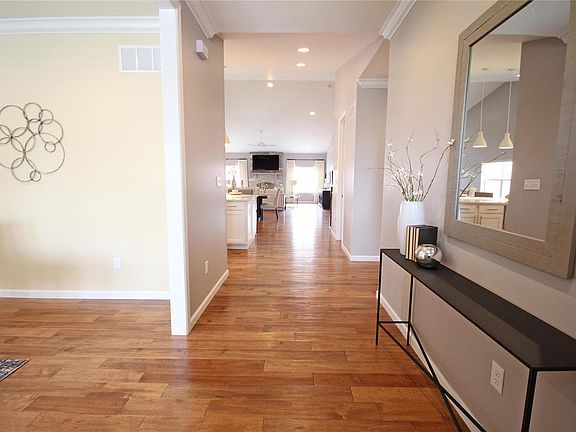 3rd image of 1320 Cordata Dr