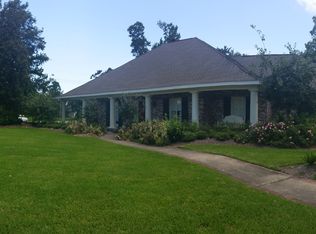 4028 Holly Hill Rd, Lake Charles, LA 70605