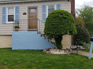 705 New York Ave, Baldwin, NY 11510