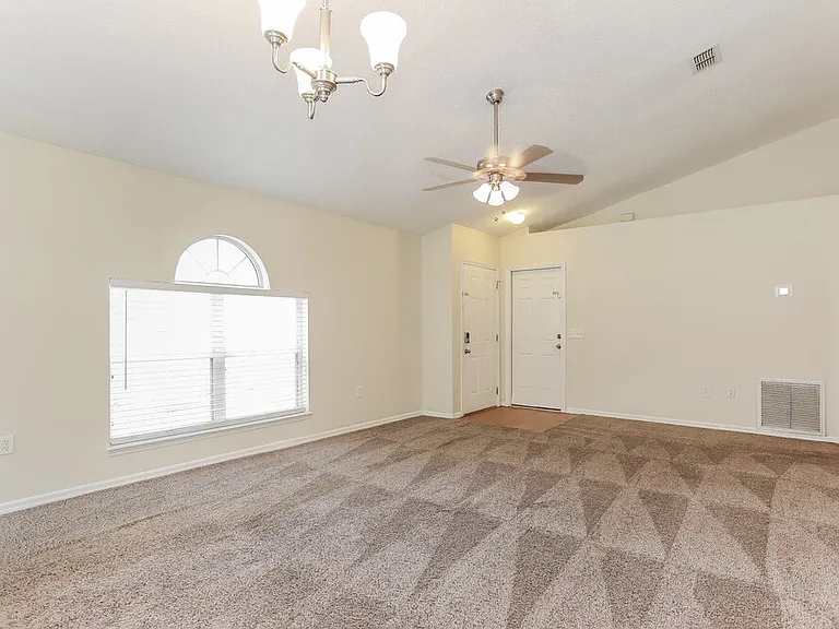 12744 Ashbrook Cir W — Photo 5