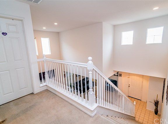 4th image of 26590 Bay Ave