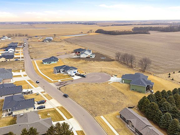 5th image of 200 Reese Cir