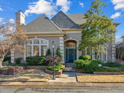 962 E Riverwalk Dr, Memphis, TN, 38120