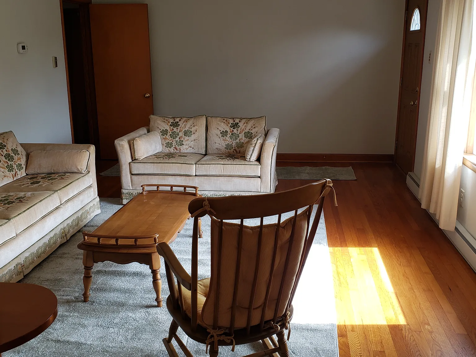 3 bed, 2500 sqft, $2,000 — Photo 3