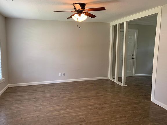 3rd image of 8122 Gibbs Dr