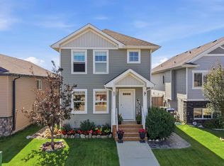 9 N Hampton Cres, Sylvan Lake, AB T4S 0N2