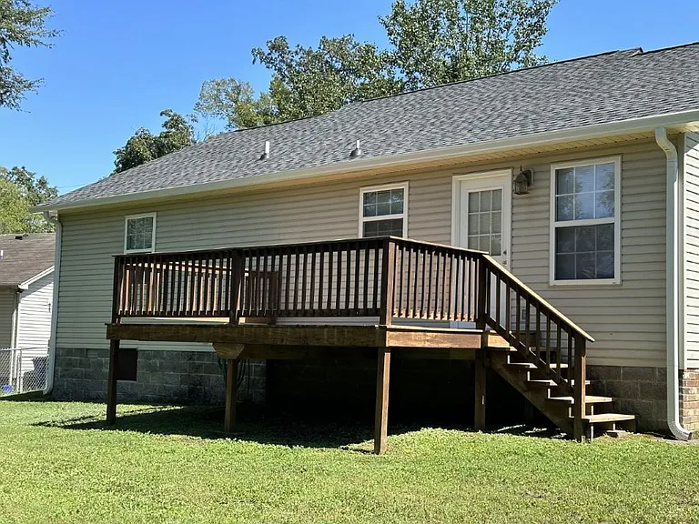 108 Roberts Dr — Photo 14