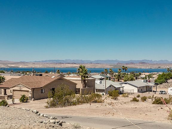 3rd image of 620 Lookout Ln