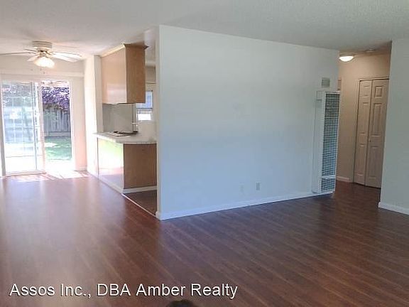 3rd image of 2939 Ross Ave