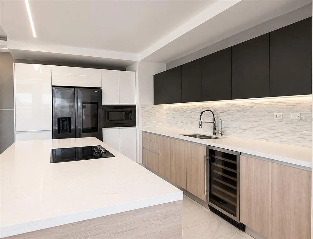 3 bed, 2.5 bath, 3670 sqft, $7,000 — Photo 4