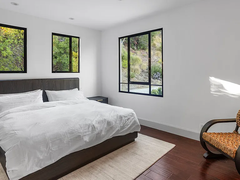 7801 Hillside Ave — Photo 41