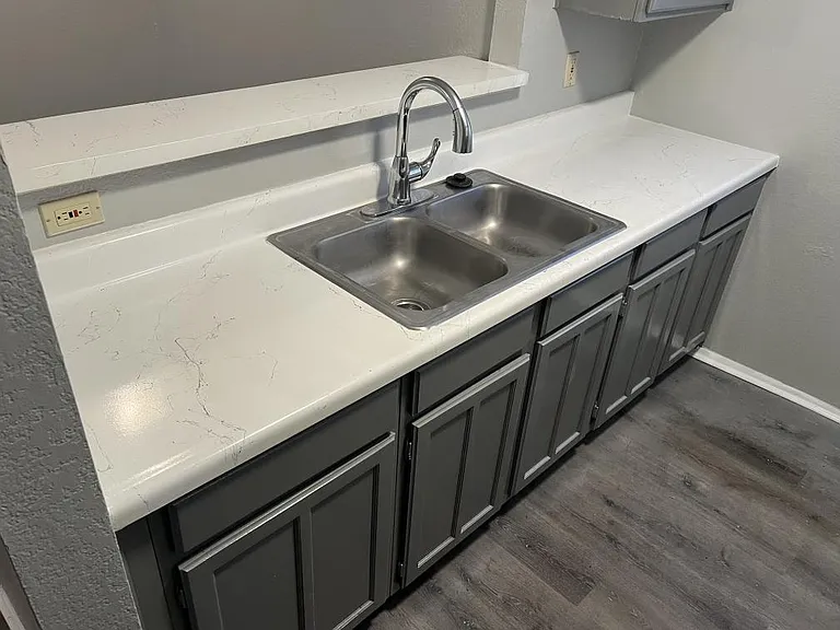 100 L C Martin Dr — Photo 2