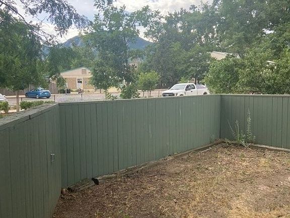 3rd image of 2227 Arapahoe Ave APT A
