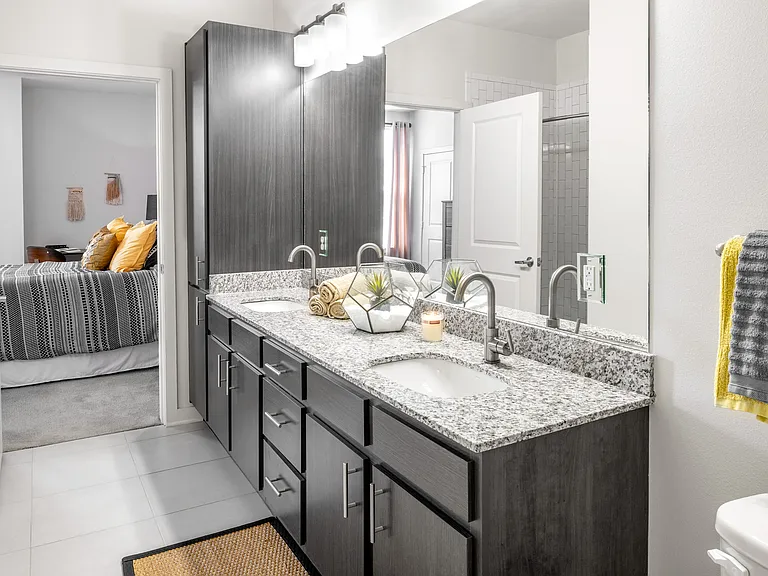 Robley Place Apartments — Photo 16