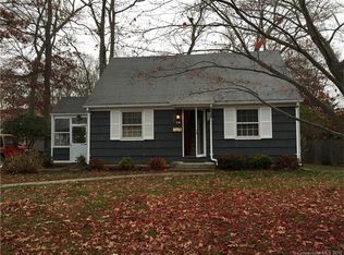 54 Chestnut Hill Rd, Groton, CT 06340