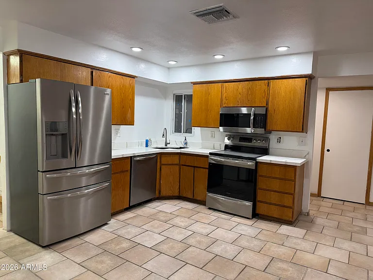 6410 W Purdue Ave — Photo 2