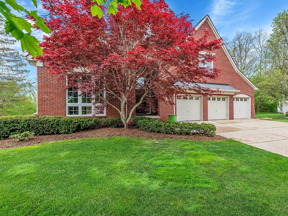 1st image of 4854 White Tail Ct