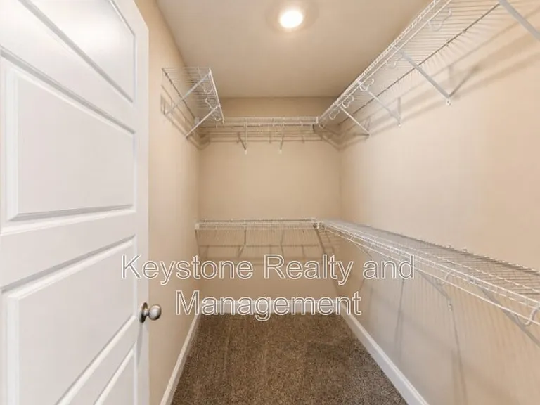 1073 Dublin Dr — Photo 9