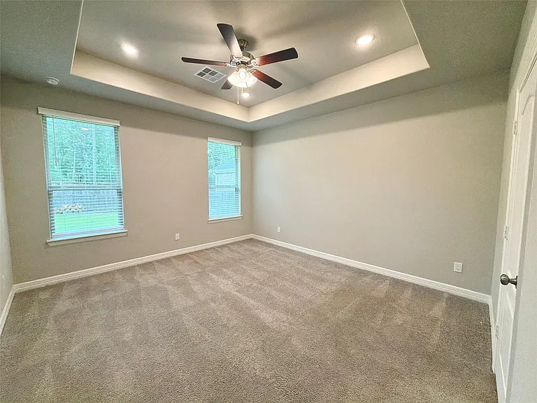 415 Northern Pike Dr — Photo 12