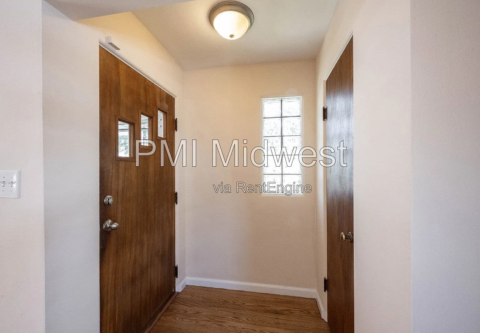 2 bed, 1.0 bath, 1106 sqft, $1,999 — Photo 4