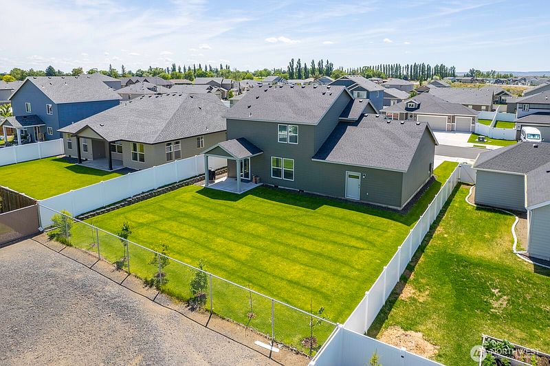 4th image of 4708 W Junco Street