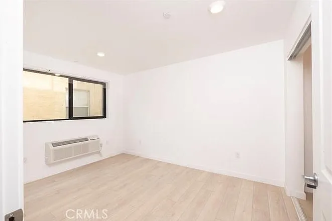 2341-201 Sheridan St #202 — Photo 3