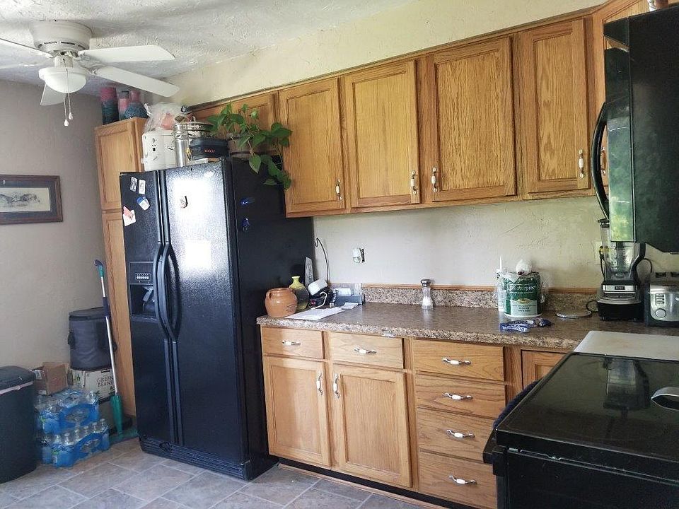 2nd image of 406 S Oak St