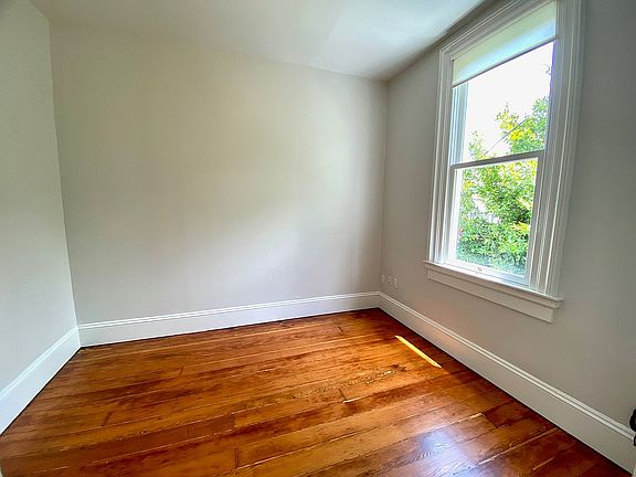 5th image of 210 1/2 Rose St
