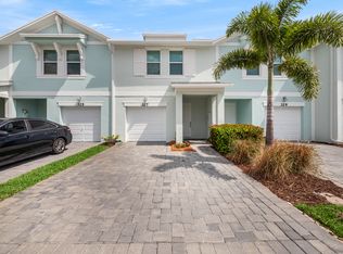 327 SE Halifax Ln, Stuart, FL 34994