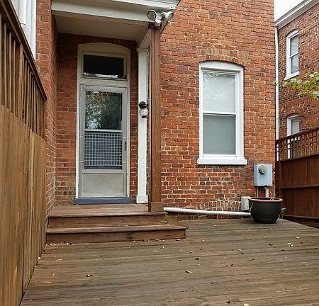 3rd image of 416 Strawberry St