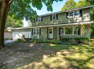 128 W Cheltenham Rd, Syracuse, NY 13205