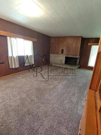 215 E Belleville St — Photo 7