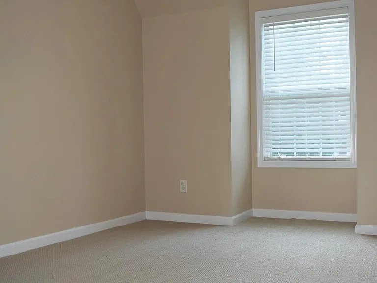 Upstairs Bedroom #3