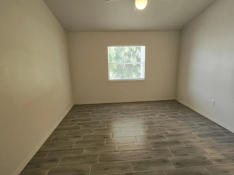 1129 Presque Isle Dr — Photo 13