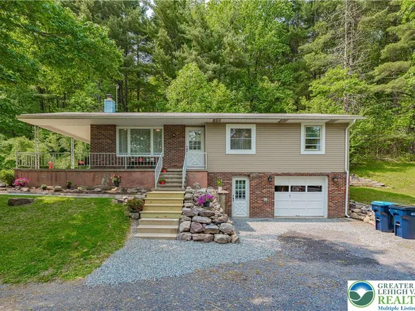 1135 Poplar Valley Rd E, Stroudsburg, PA 18360