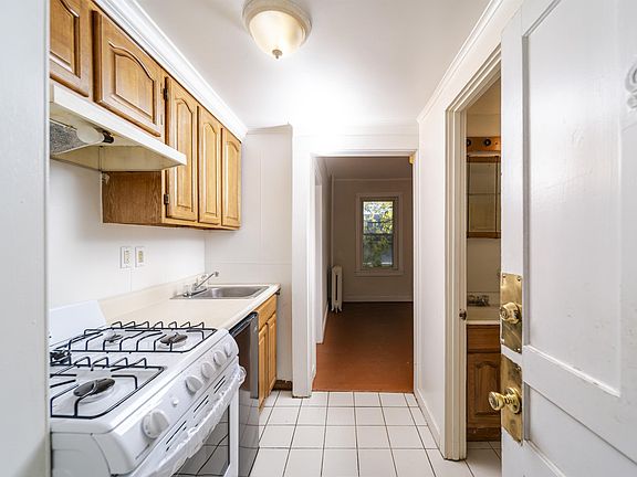 2nd image of 3 115th St #10766122