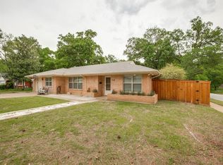 729 College Oaks Dr, Arlington, TX 76010