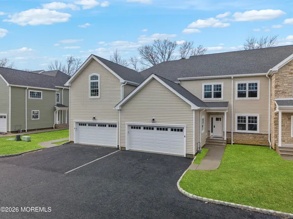 22 Remington Court, Farmingdale, NJ 07727