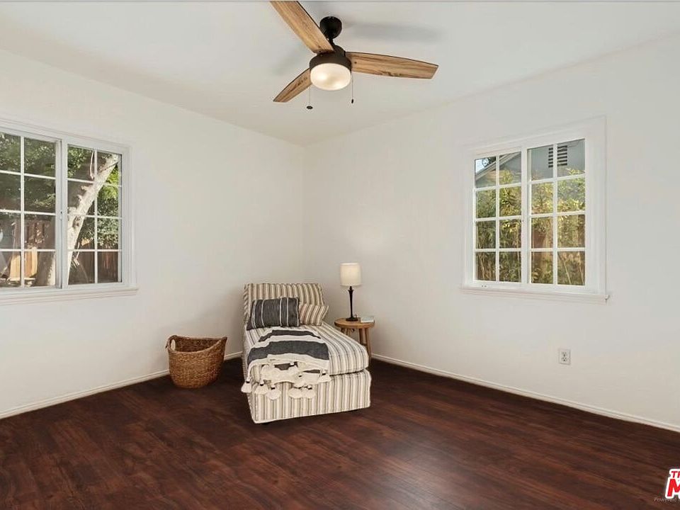 1st image of 7236 Encino Ave #7236