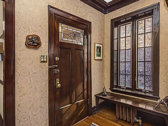 2nd image of 1032 W Loyola Ave #3N