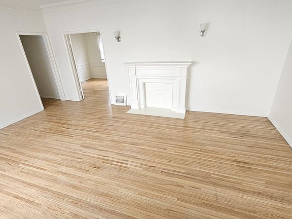 3rd image of 224 S Tower Dr APT C