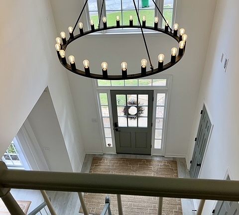 4th image of 565 Fortune Ridge Rd