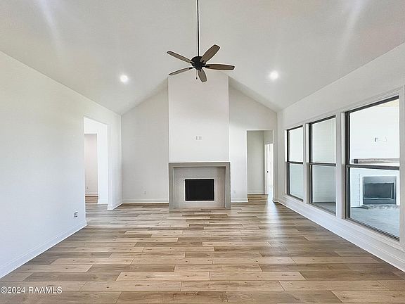 3rd image of 718 Whispering Meadows Dr