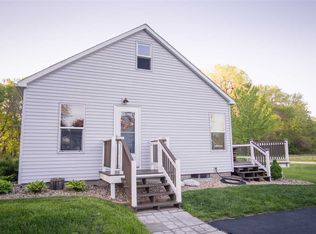 2575 W 3rd St, Waterloo, IA 50701