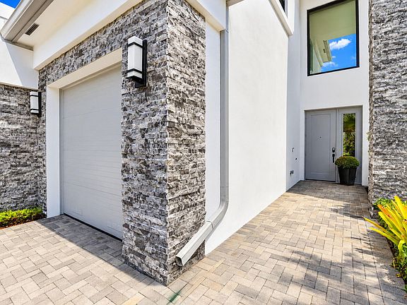 2nd image of 17258 PAGODA PALMS Drive