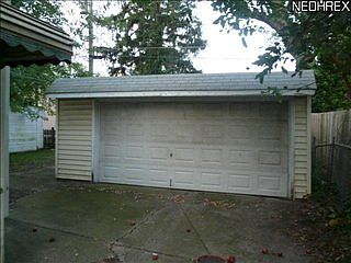 3rd image of 2088 Marlowe Ave