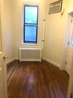 Bedroom, photo 1